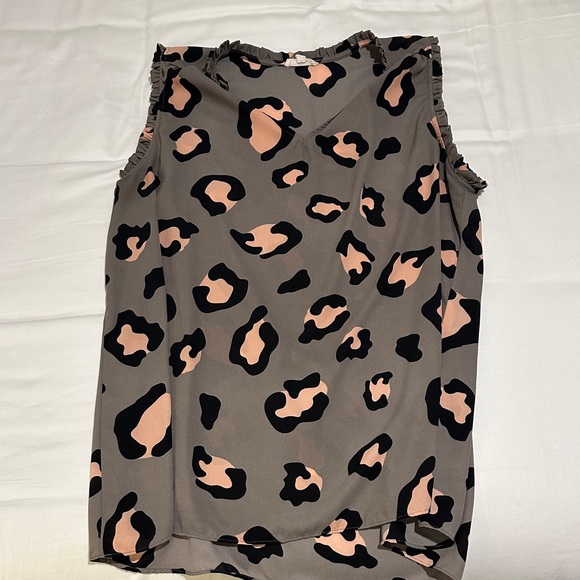 Tops - Leopard Print Sleeveless Top